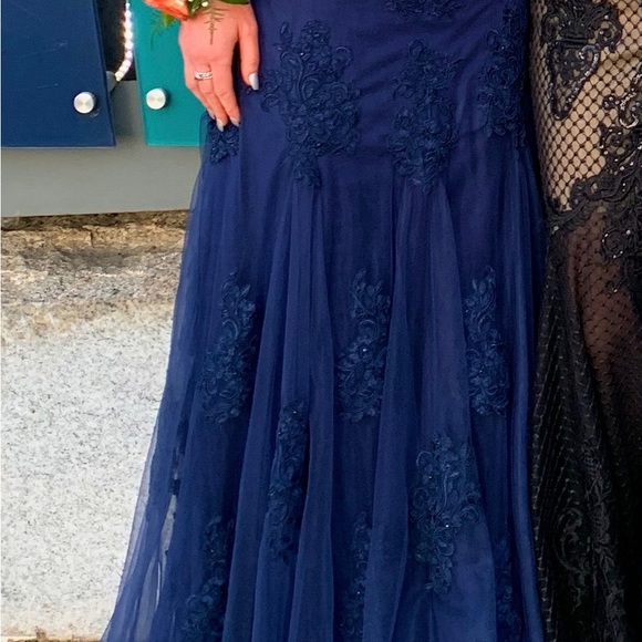 Navy formal dress - Picture 7 of 9